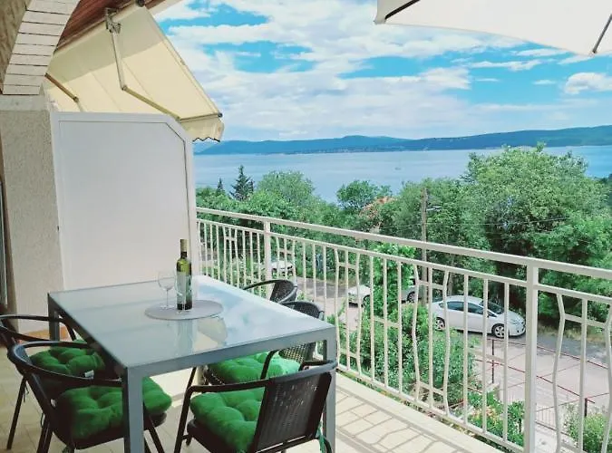 Lucija Apartament Dramalj