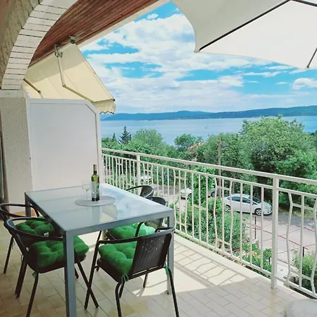 Lucija Apartment Dramalj