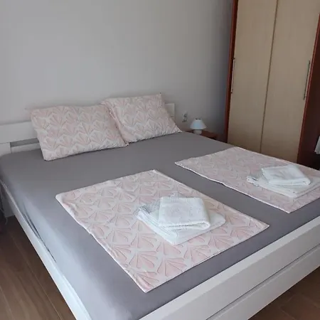 Apartment Lucija *