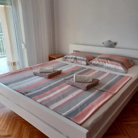 Lucija Apartment *