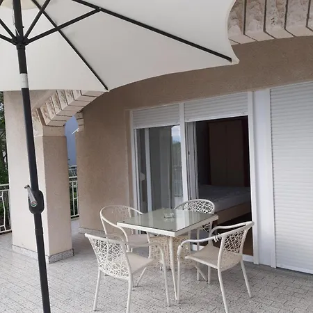 Apartment Lucija