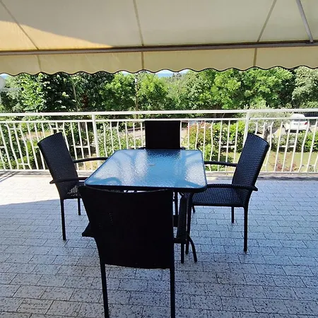 Apartment Lucija *